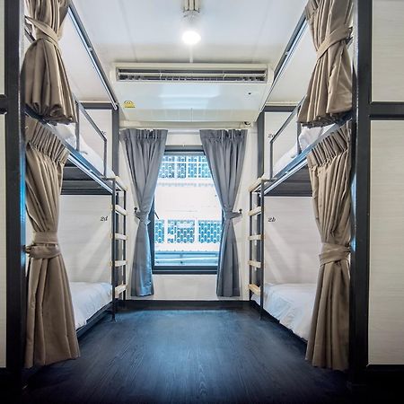 Moon House Hostel Bangkok Ngoại thất bức ảnh