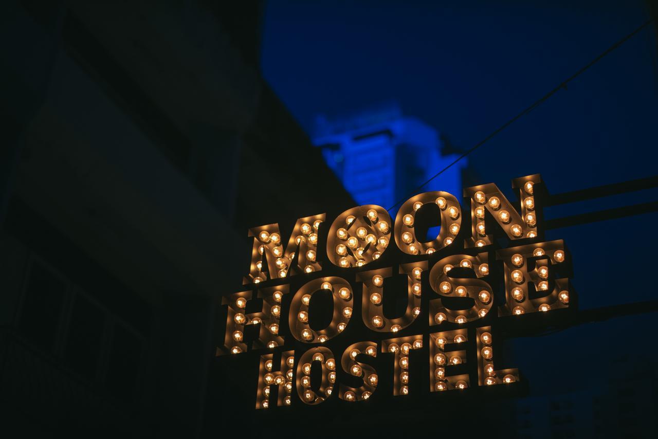 Moon House Hostel Bangkok Ngoại thất bức ảnh
