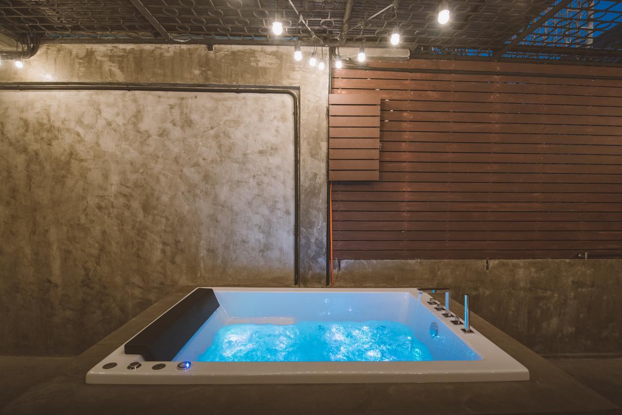 Moon House Hostel Bangkok Ngoại thất bức ảnh