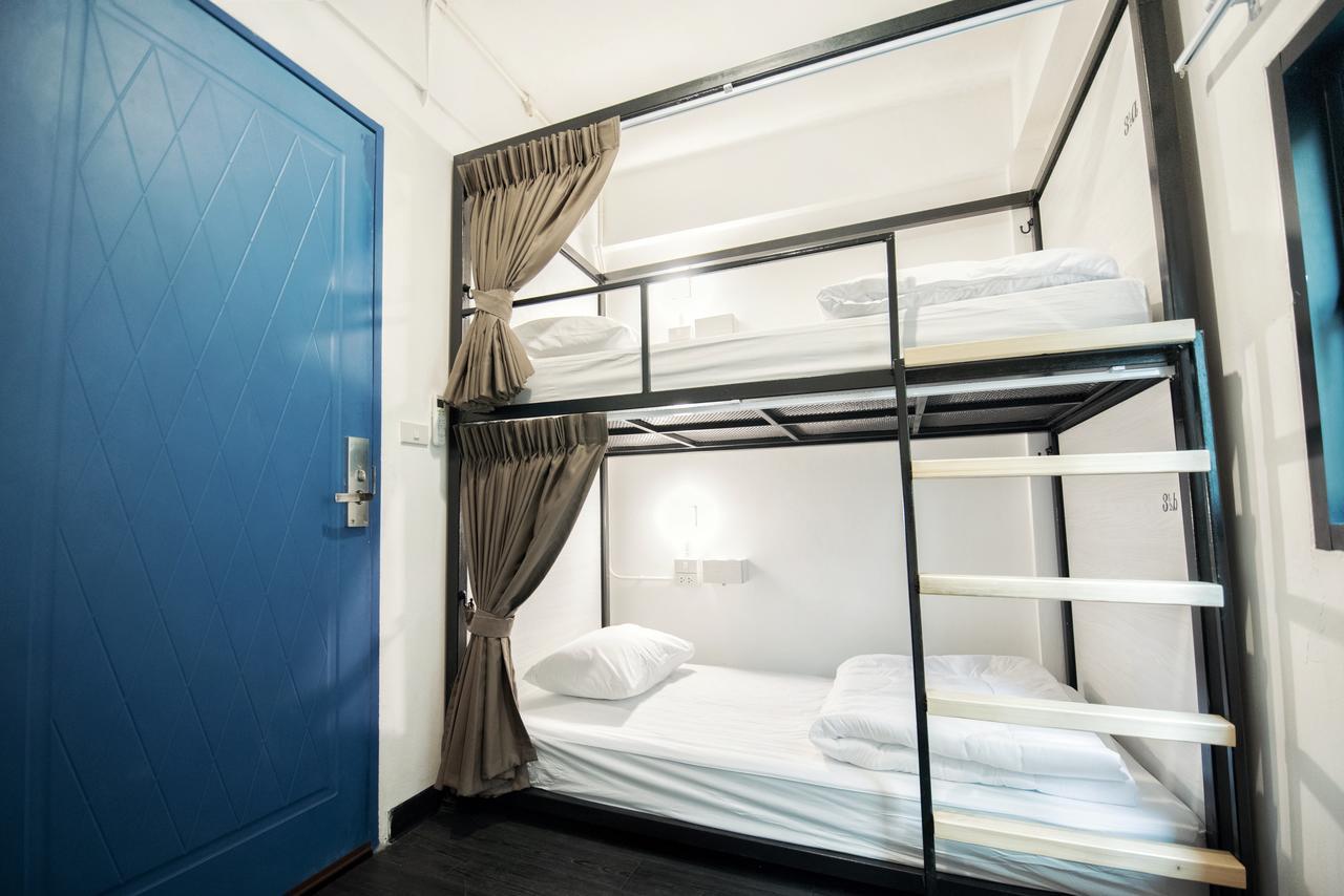 Moon House Hostel Bangkok Ngoại thất bức ảnh