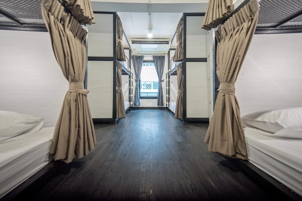 Moon House Hostel Bangkok Ngoại thất bức ảnh