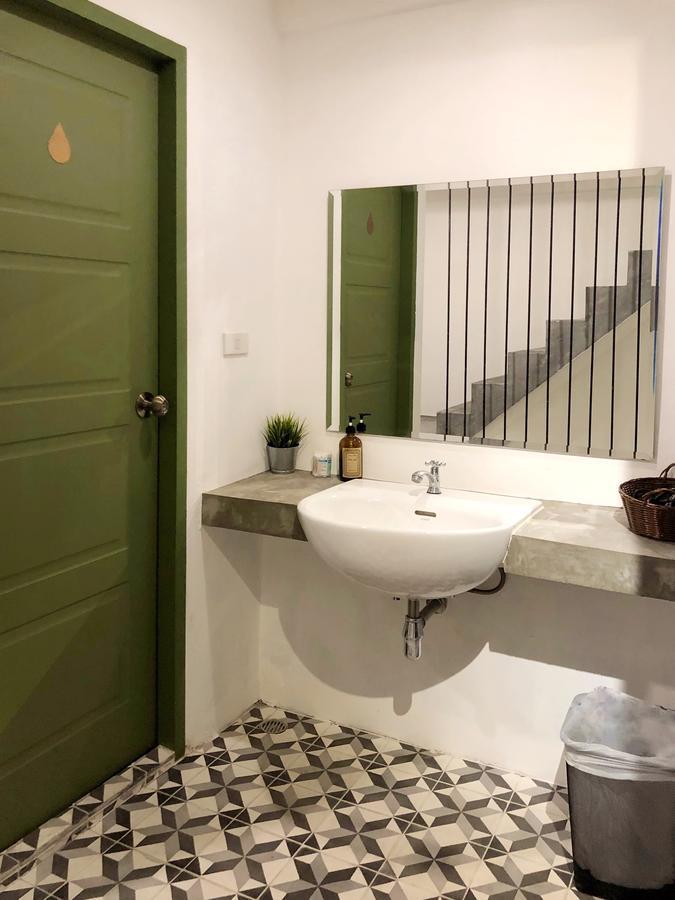 Moon House Hostel Bangkok Ngoại thất bức ảnh