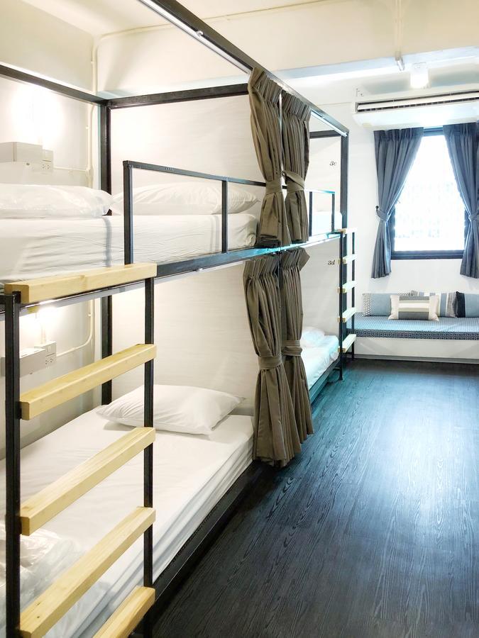 Moon House Hostel Bangkok Ngoại thất bức ảnh