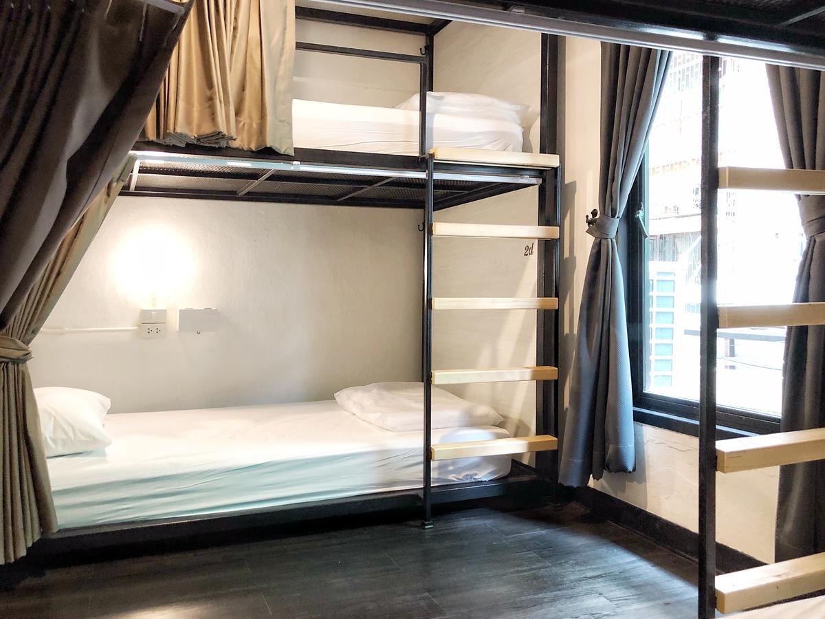 Moon House Hostel Bangkok Ngoại thất bức ảnh