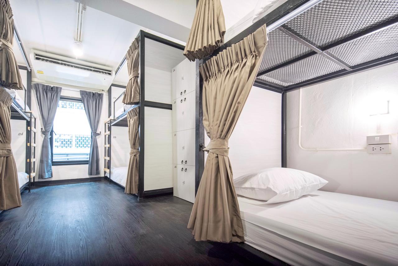 Moon House Hostel Bangkok Ngoại thất bức ảnh