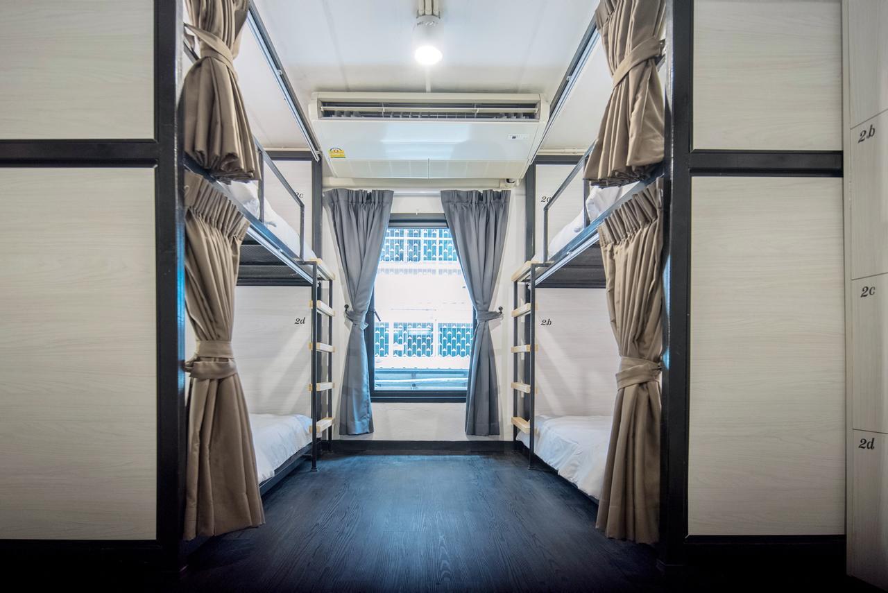 Moon House Hostel Bangkok Ngoại thất bức ảnh