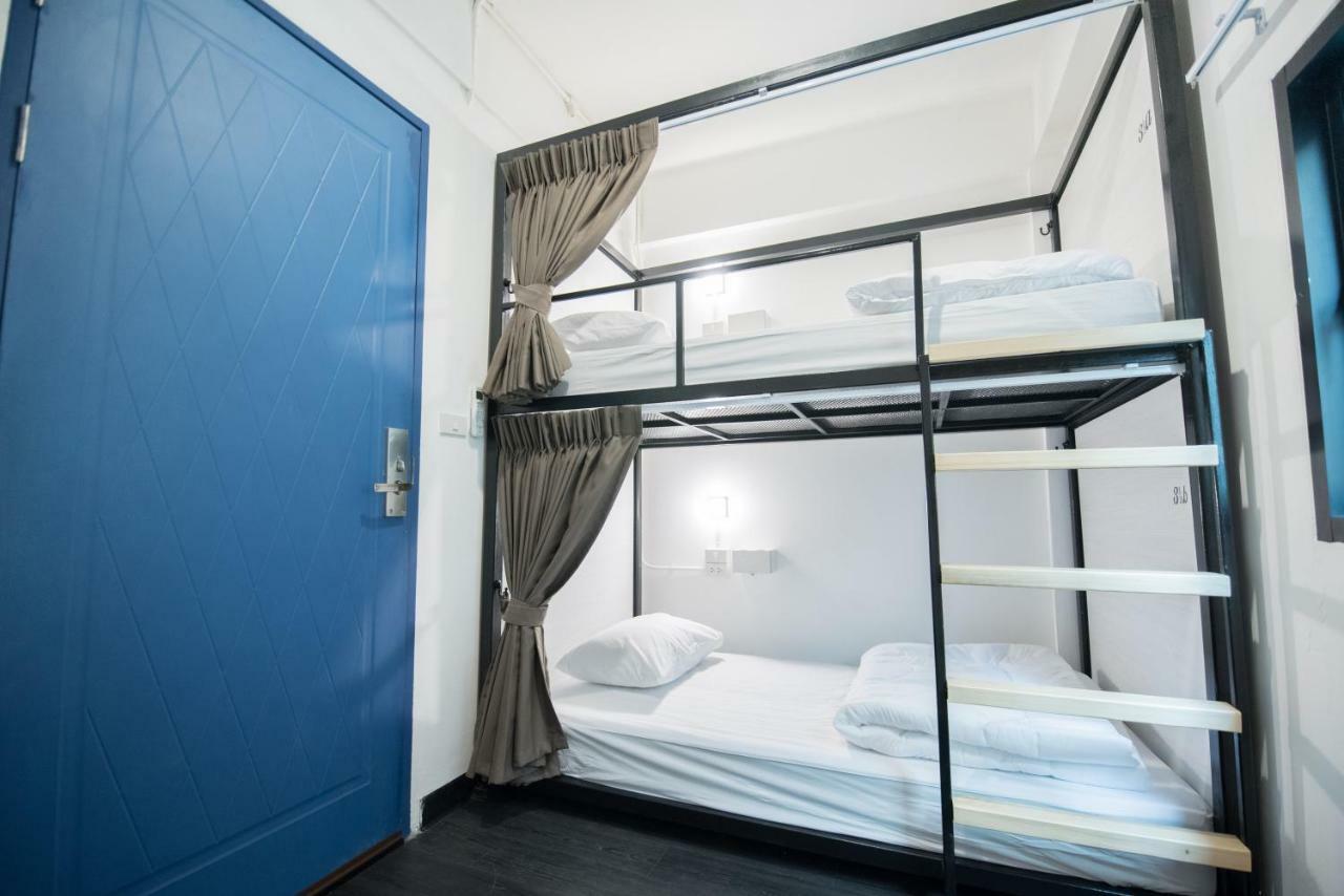 Moon House Hostel Bangkok Ngoại thất bức ảnh